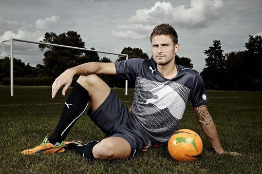 米兰冬奥会男子冰壶落选赛中国男队以7-2大胜新西兰队（米兰冬奥会男冰壶落选赛：中国队7比2大胜新西兰）