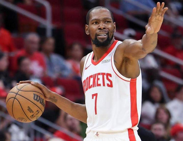 乔治复出后快船强势反弹（乔治回归助快船强势回升）