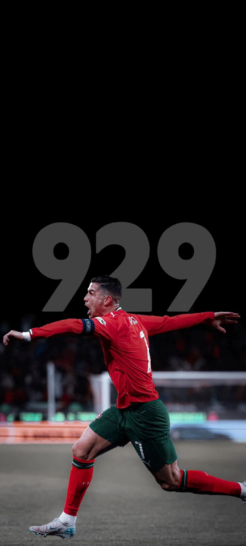 齐达内晒和樊振东打球照片，足球界与乒乓球界梦幻联动，网友：好帅！（齐达内晒与樊振东对打合影，足坛乒坛梦幻同框，网友直呼：太帅了！）