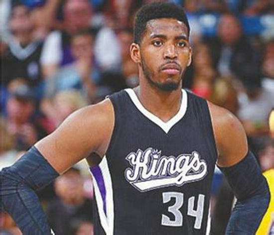 浓眉重返五号位！基德：他别无选择，为了球队他愿意付出一切（浓眉重回五号位！基德：唯此一途，他愿为球队倾尽所有）