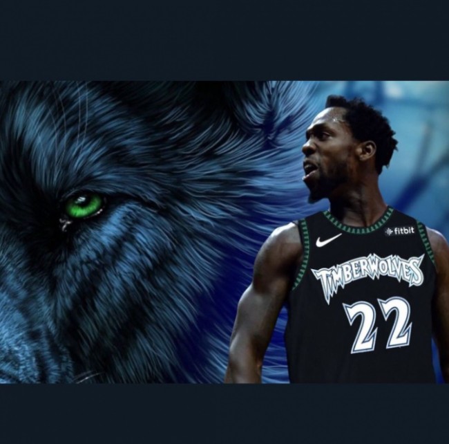 汪涵陪儿子参加马术比赛，嚼槟榔一脸享受，与老婆交替带娃引热议（汪涵现身儿子马术赛场，口嚼槟榔神态惬意，与妻子轮番带娃引发热议）