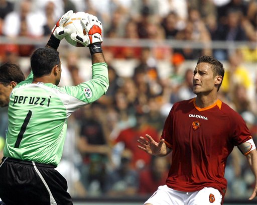 罗体：罗马旧将敦比亚接受测谎，结果显示其实际年龄超过40岁（罗体：罗马旧将敦比亚被曝接受测谎，结果称其年龄或超40岁）