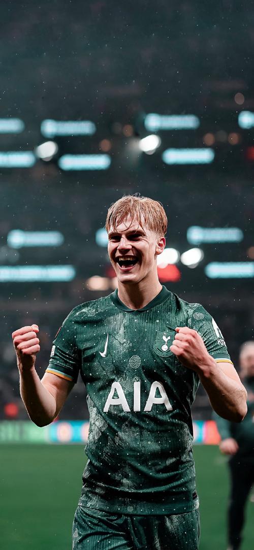 德媒：如果诺伊尔续约留队，拜仁希望明夏2000万欧出售努贝尔（德媒：诺伊尔若续约留队，拜仁计划明夏以2000万欧出售努贝尔）