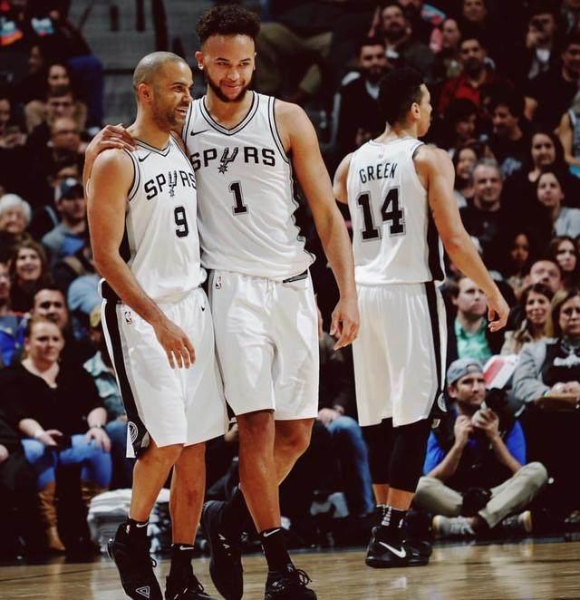 王伟：亚泰中期想引进更好的球员，但这些球员不愿冒巨大风险（王伟：亚泰计划中期补强，但优质球员因风险顾虑拒绝加盟）