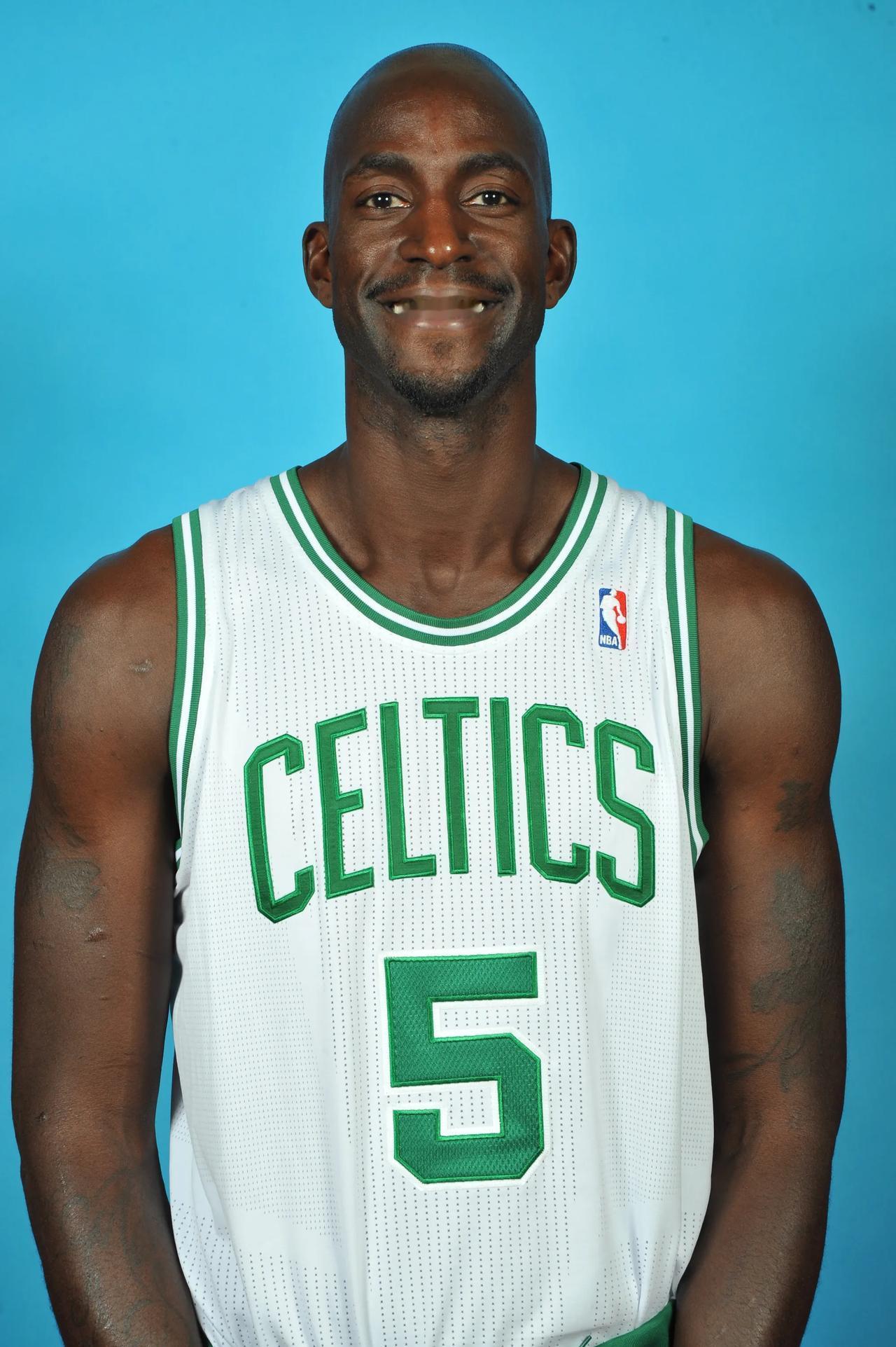 迪卡尼奥：尤文球员不是斯帕莱蒂挑的，他得研究哪些人能信任（迪卡尼奥：尤文球员非斯帕莱蒂所选，他得摸清谁值得信任）