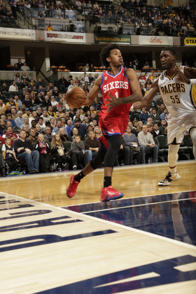 雷迪克：赛前最担心的是防守，但最终我们承受了压力没有崩盘（雷迪克：赛前最大隐忧是防守，所幸最终顶住压力未崩盘）